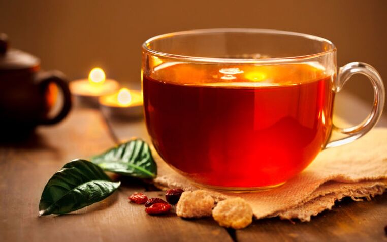 Ungesüßter Tee ist ein Getränk, das auf der Trinkdiätkarte erlaubt ist. 